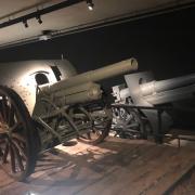 Canons exposés au Mémorial de Verdun 