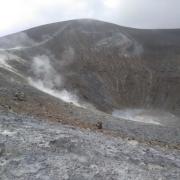 Fumerolles dans le cratère à Vulcano le 8 juin