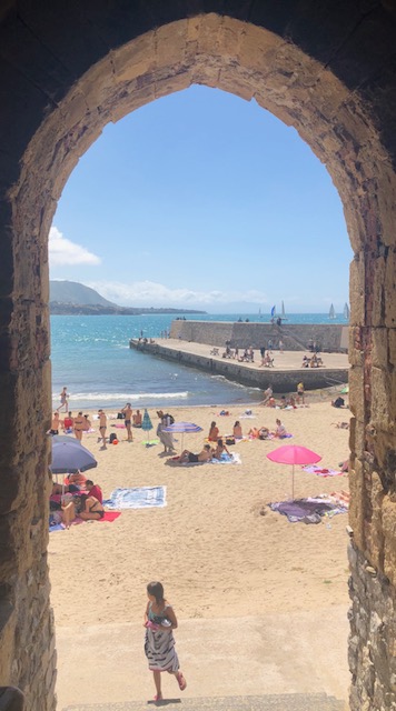 Détente bien méritée sur la plage de Cefalu !!